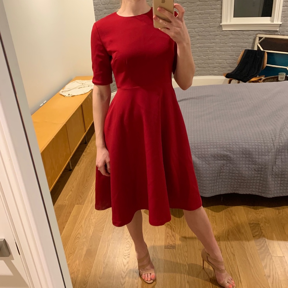 Classy cropped sleeve red dress